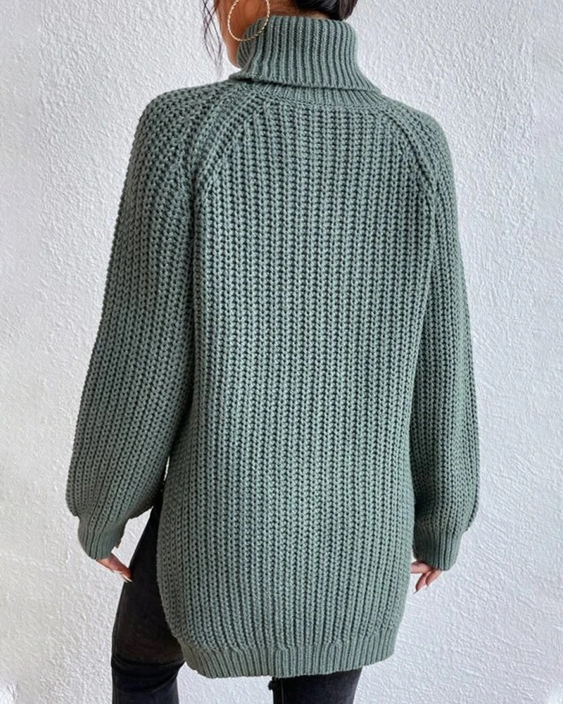 Women's Cozy Knit Turtleneck Sweater with a Relaxed Fit