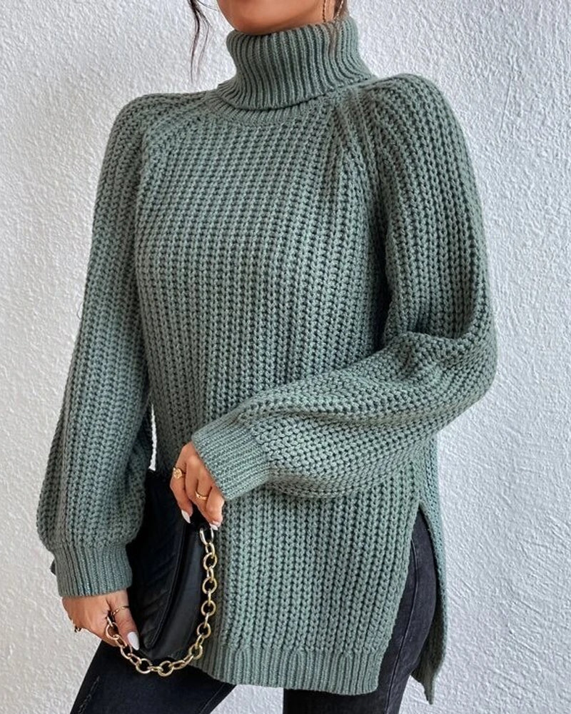 Women's Cozy Knit Turtleneck Sweater with a Relaxed Fit