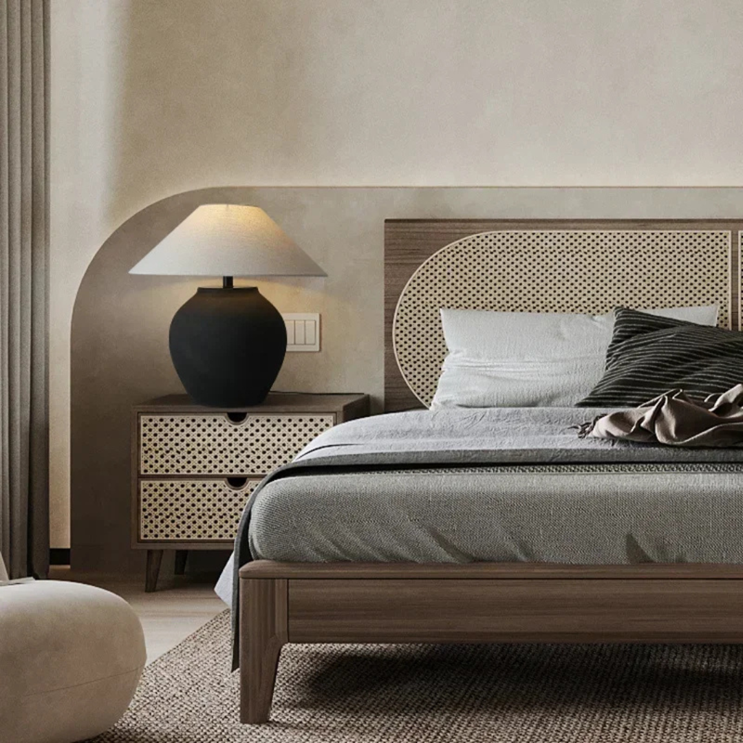 Vexa - Scandinavian Table Lamp