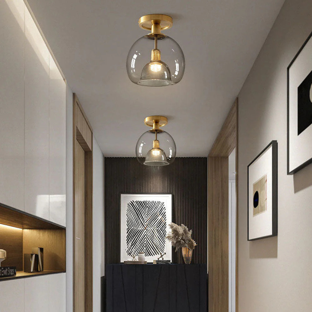 Olya - Lampada da soffitto moderna in vetro per soggiorno e camera da letto" can be rewritten as:

"Olya - Lampada da soffitto in vetro dal design moderno per soggiorno e camera da letto