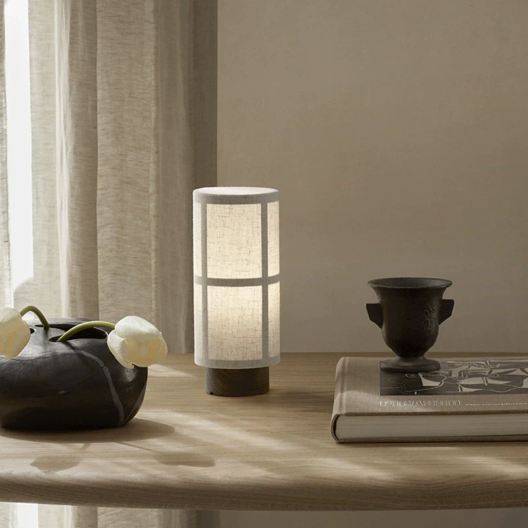 Danae - Lampada da Tavolo Giapponese in Seta Elegante