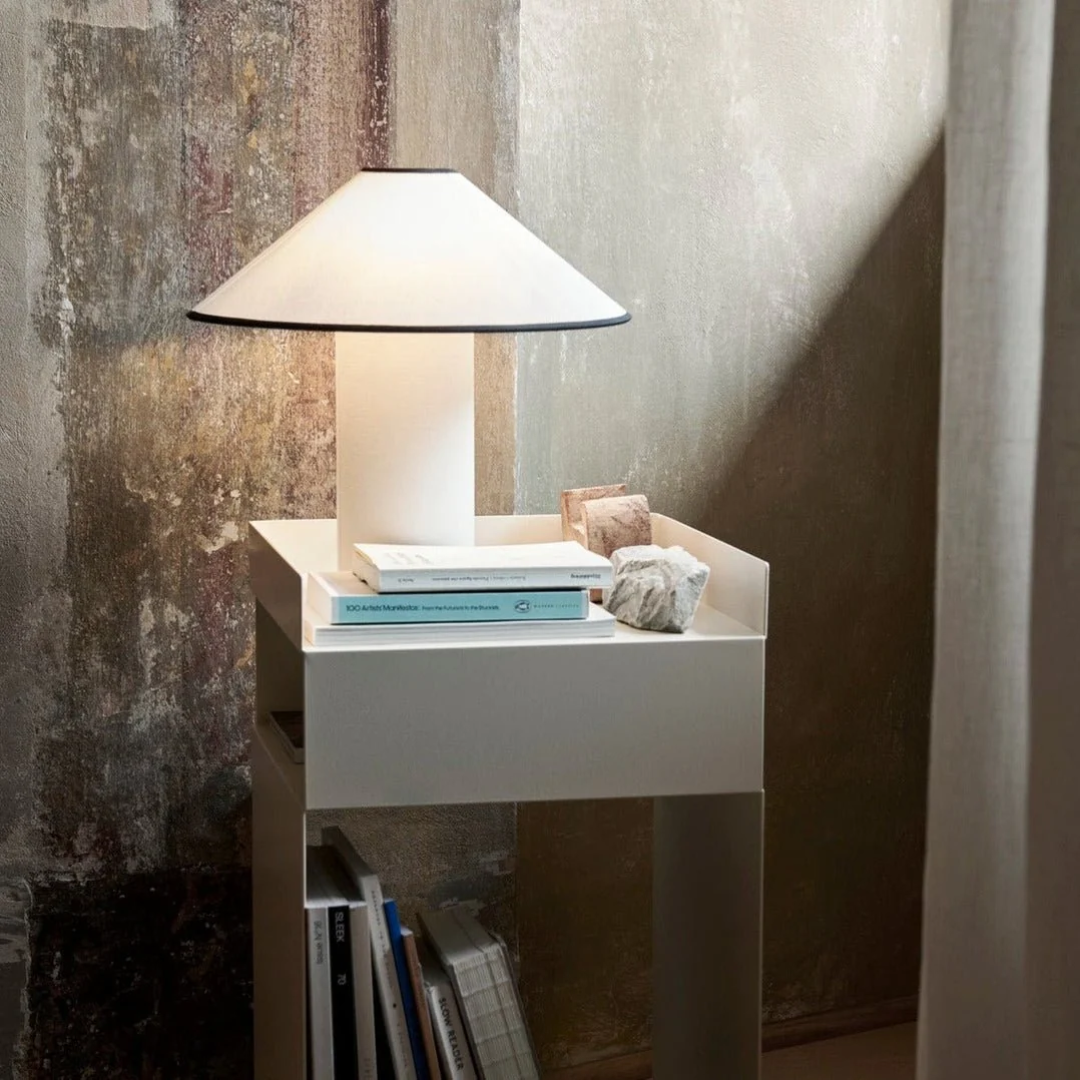 Tyra - Lampada da Tavolo Versatile per Ogni Ambiente