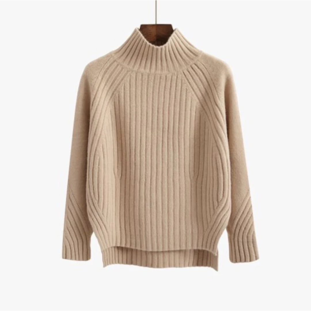 Charm | Women's Pullover Radiating Classic Elegance