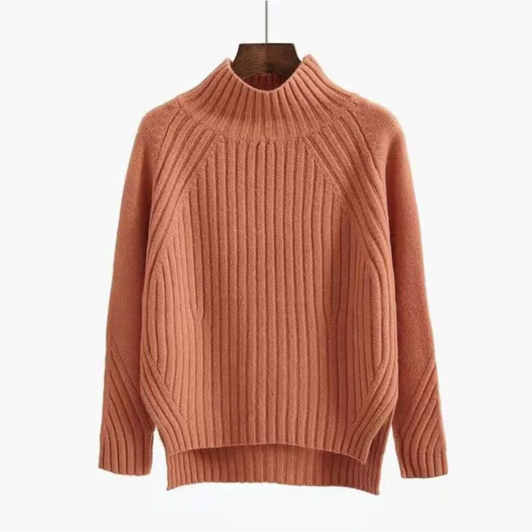 Charm | Women's Pullover Radiating Classic Elegance