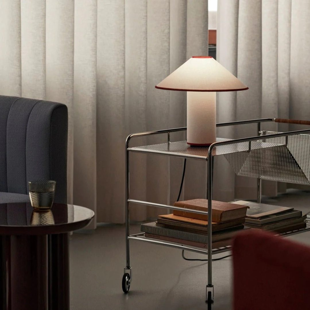 Tyra - Lampada da Tavolo Versatile per Ogni Ambiente