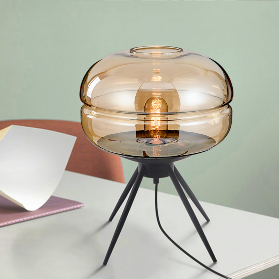 Shyne – Elegante Lampada da Tavolo con Cupola in Vetro