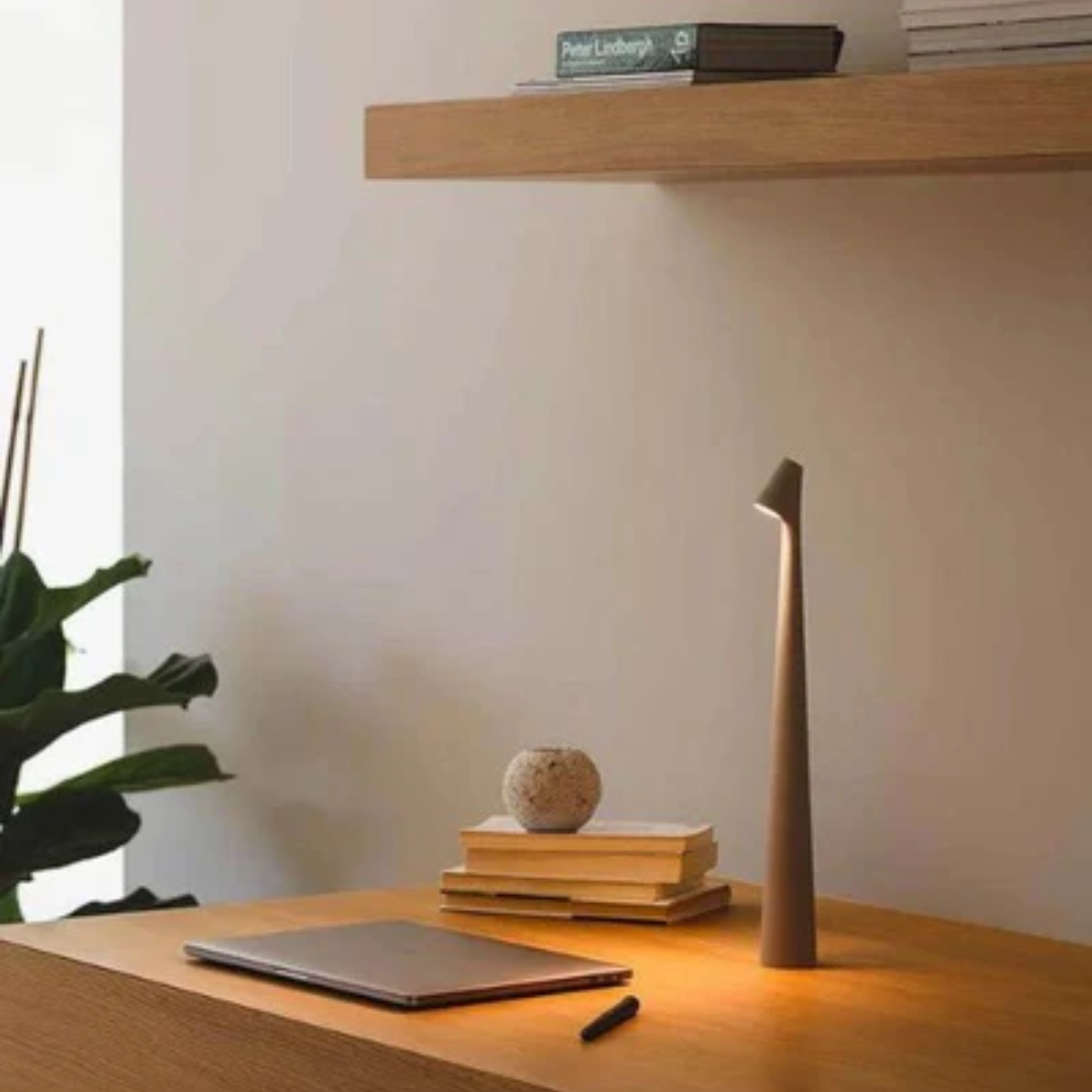 Nordico - Lampada da Tavolo LED Senza Fili in Stile Minimalista Scandinavo