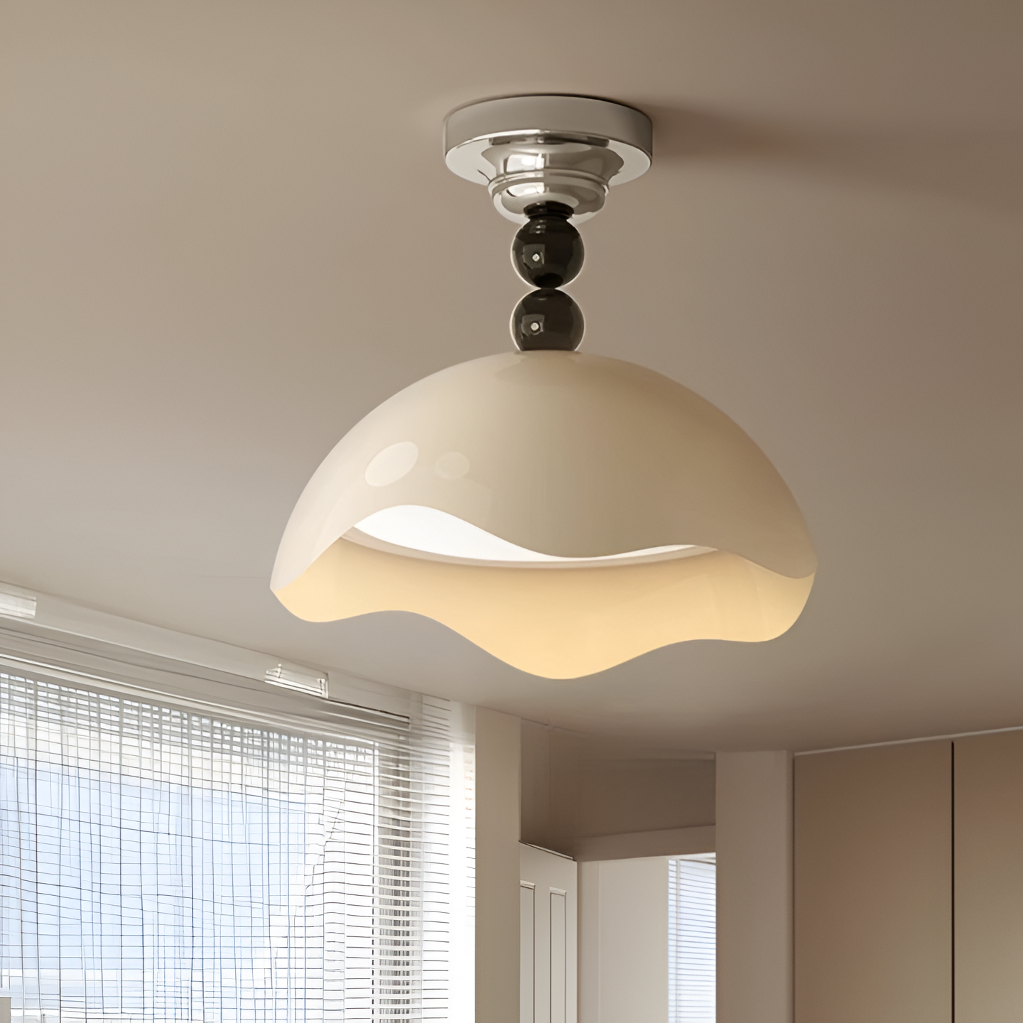Rheana - Lampada da soffitto moderna a forma di uovo in crema