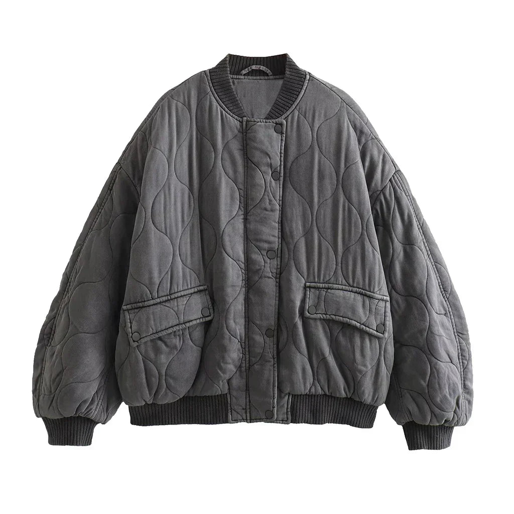 Women's Oversized Quilted Bomber Jacket with Snap Buttons and Pockets