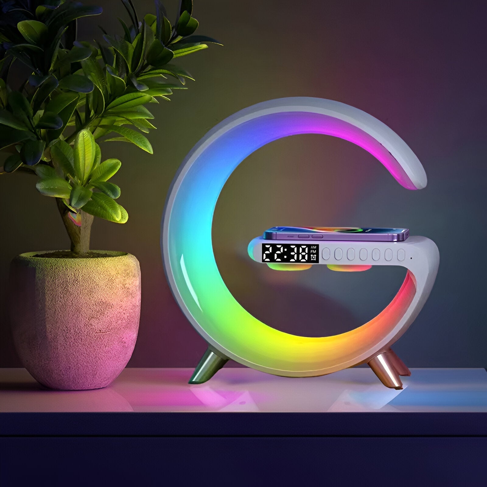 Veliora - Elegante Lampada Notturna a Forma di G con Stazione di Ricarica Wireless e Orologio
