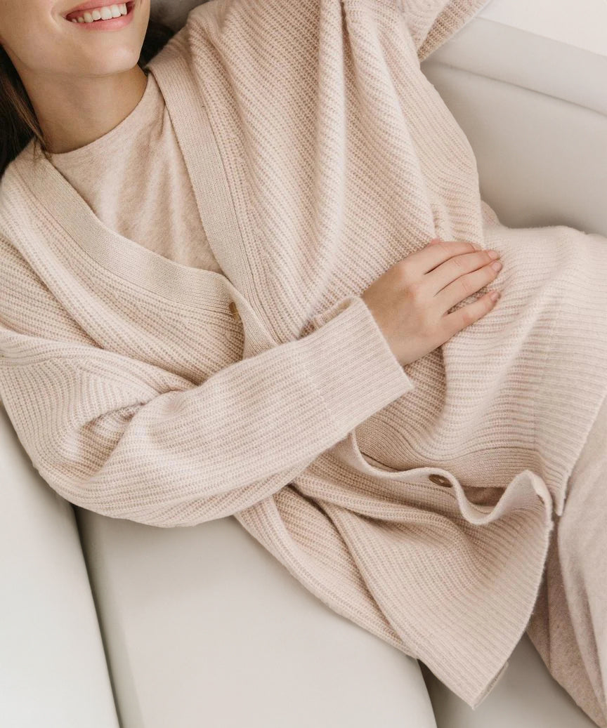 Women's Oversized Button-Up Cardigan in Cozy Ribbed Knit