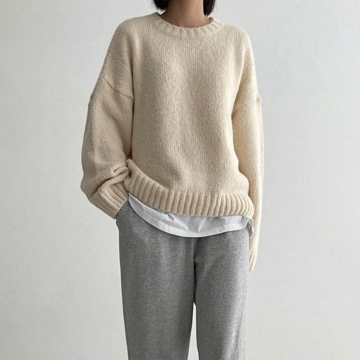 Women's Oversized Knit Sweater featuring Crew Neck and Ribbed Accents