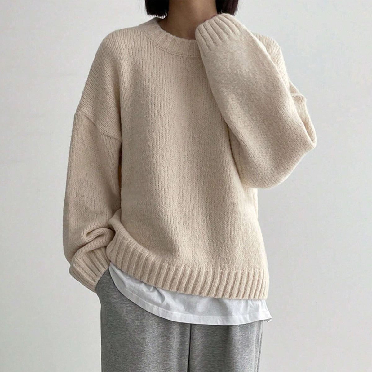 Women's Oversized Knit Sweater featuring Crew Neck and Ribbed Accents