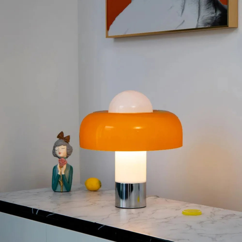 Lucerna - Lampada da Tavolo Bauhaus in Vetro Arancione a Forma di Fungo" can be rewritten as:

"Lucerna - Lampada da Tavolo Bauhaus in Vetro Arancione a Design Fungo