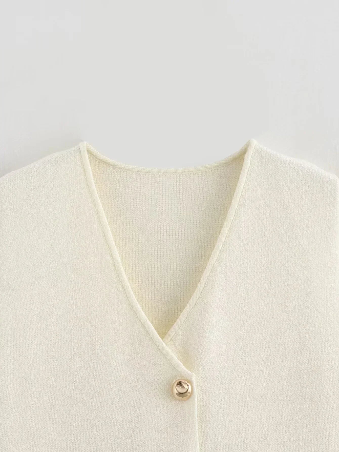 Button-Front Sleeveless Knitted Vest Top for Women