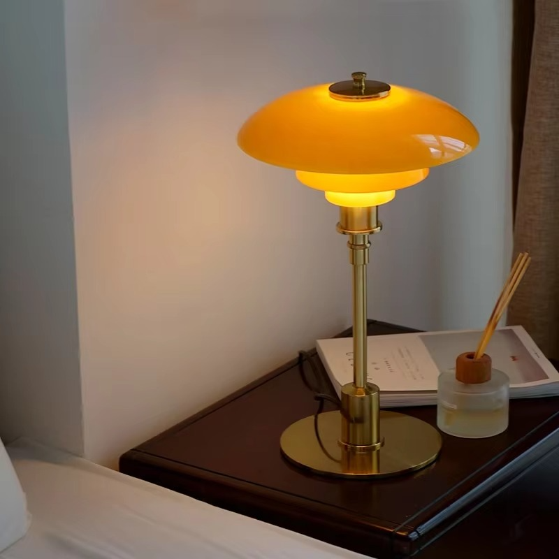 Aleria - Retro Design Glass Table Lamp