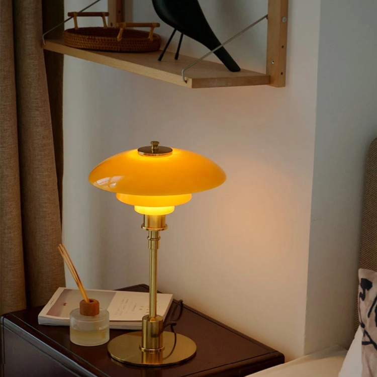 Aleria - Retro Design Glass Table Lamp