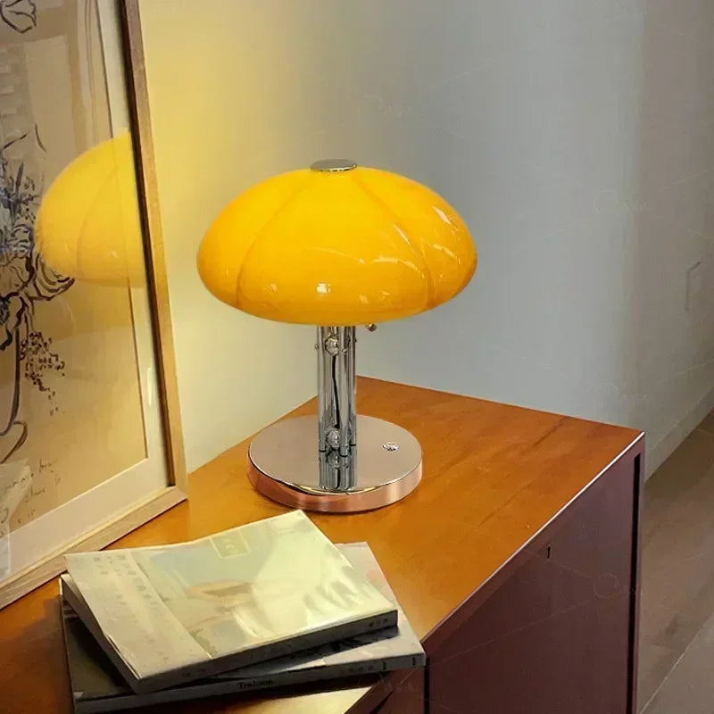 Luminarae - Lampada da Tavolo in Stile Medievale Moderno