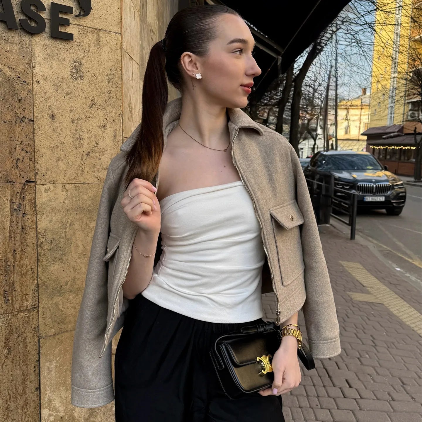 Women's Zip-Up Bomber Jacket with Short Lapels and Flap Pockets