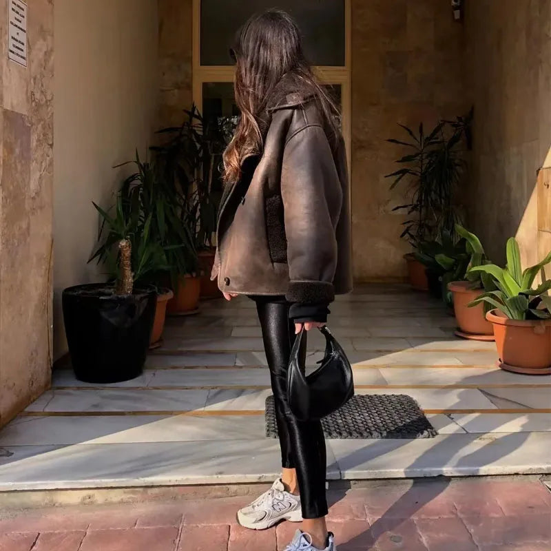 Women's Plush-Lined Leather Winter Jacket with Oversized Collar