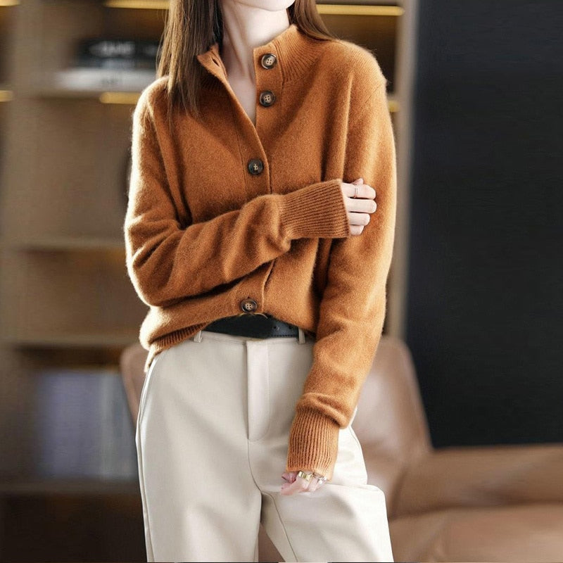 Brune | Women's Comfortable Cardigan | Cozy Warmth