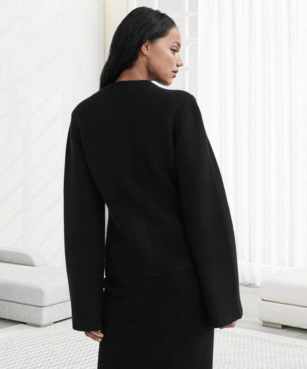 Chic Slim Fit Round Neck Cardigan for Women with Button Accents