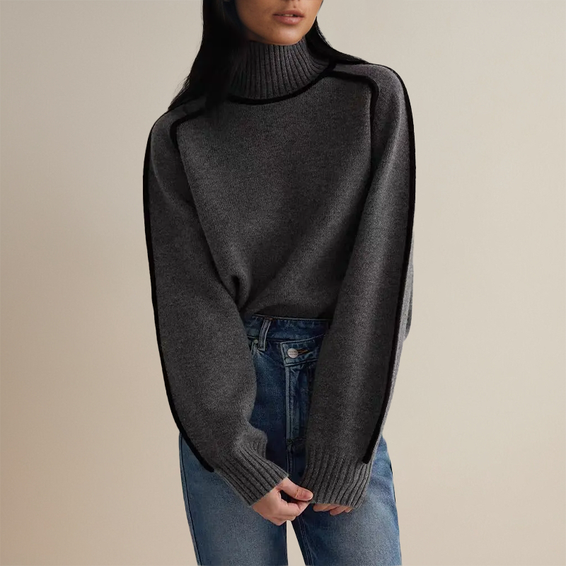 Women's Oversized Turtleneck Sweater with Contrast Sleeve Trim
