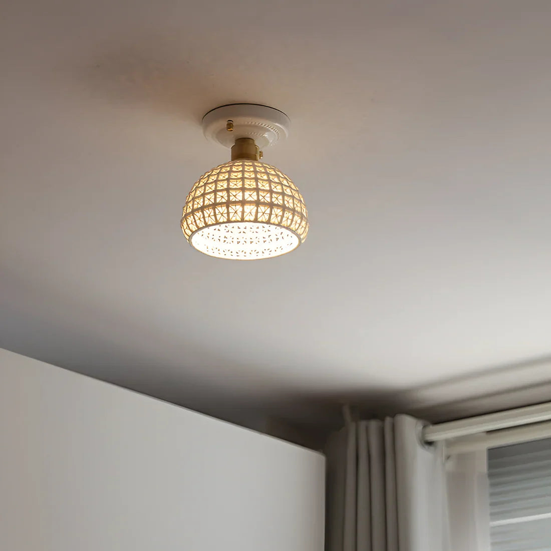 Myrrha - Lampada da soffitto in ceramica nordica elegante
