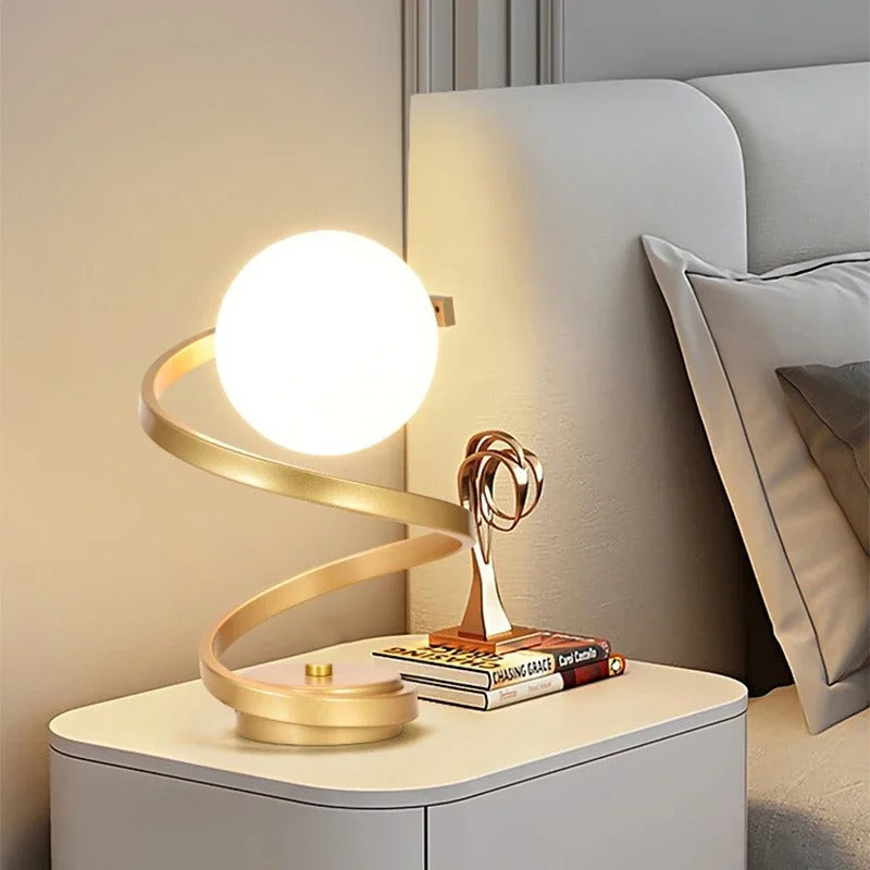 Bruxa - Lampada da Tavolo LED in Stile Scandinavo