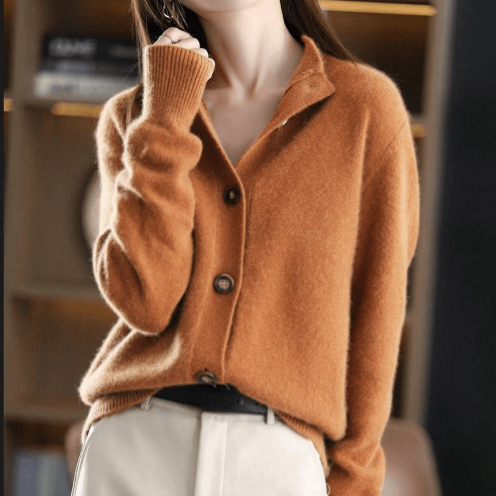 Women's Classic Knit Cardigan with Lapel Collar and Button-Up Closure