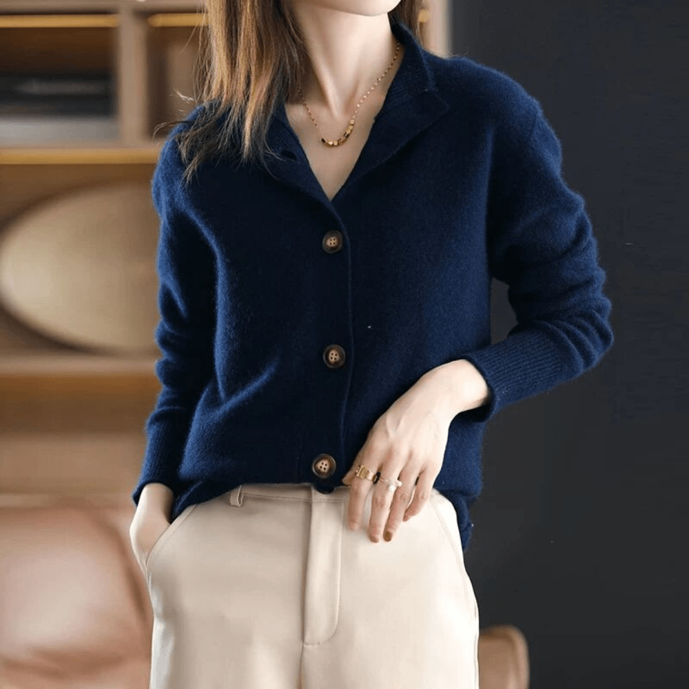 Women's Classic Knit Cardigan with Lapel Collar and Button-Up Closure